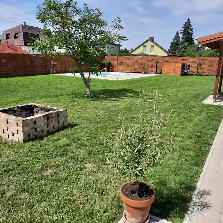 בית נופש Amande House & *