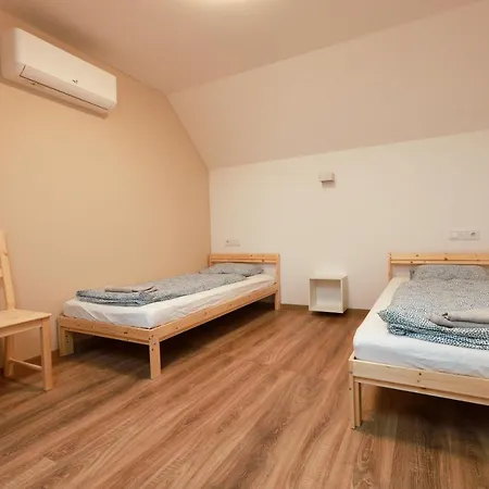 בית נופש Amande House & פוניארצוושהג'