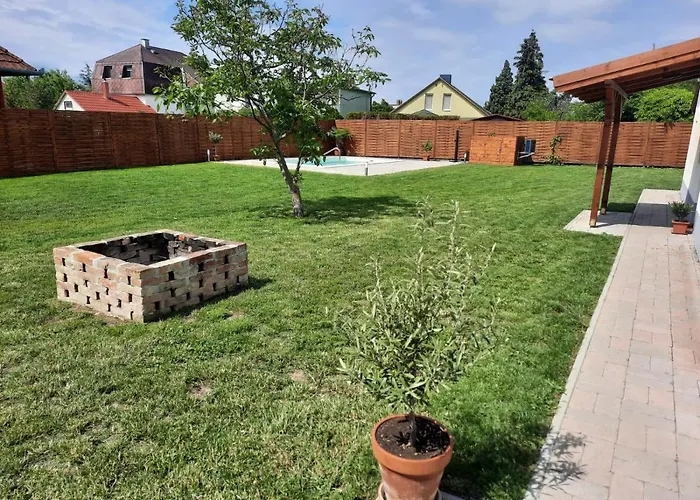 Hébergement de vacances Amande House & *