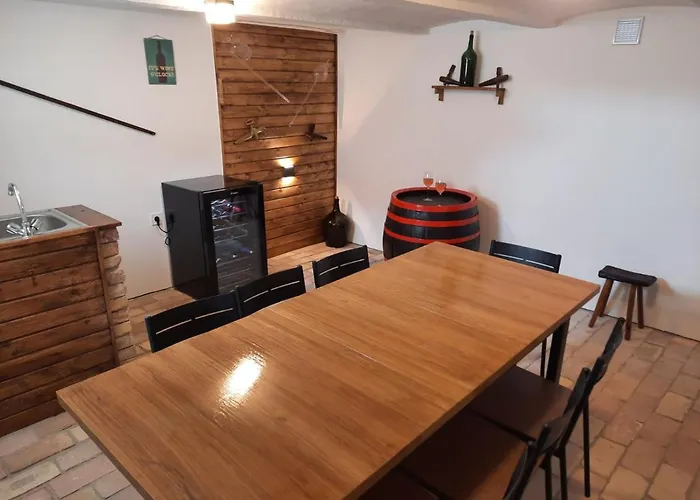 בית נופש Amande House & פוניארצוושהג'