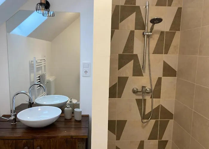 Amande House & Hébergement de vacances *