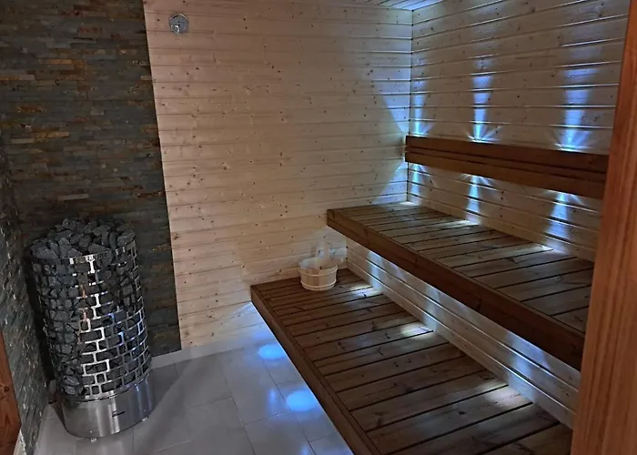 Amande House & Hébergement de vacances